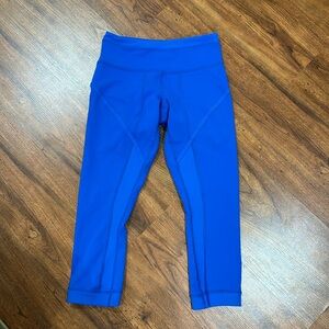 Lululemon blue capri pant